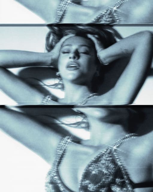 Hadise — L'Officiel Turkey