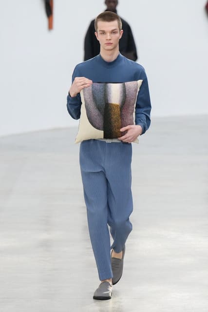 Homme Plisse Issey Miyake F/W 24 Show — Issey Miyake
