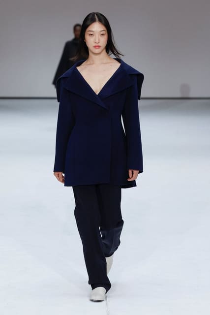 COS F/W 25 Show — COS