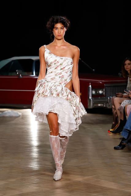 Yuhan Wang S/S 26 Show — Yuhan Wang