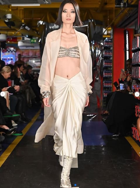 AK OK Anamika Khanna S/S 26 Show
