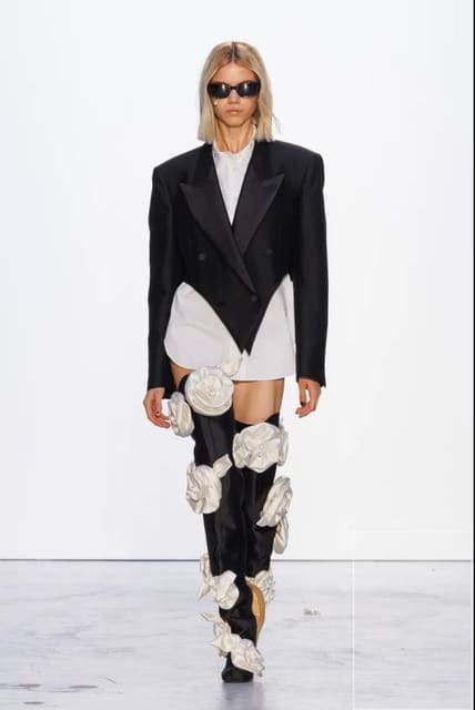 KIMHĒKIM S/S 26 Show — KIMHĒKIM