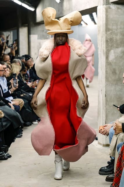 Comme des Garçons S/S 26 Show — Comme des Garçons