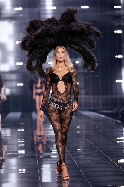 Victoria's Secret 2025 Fashion Show — Victoria's Secret