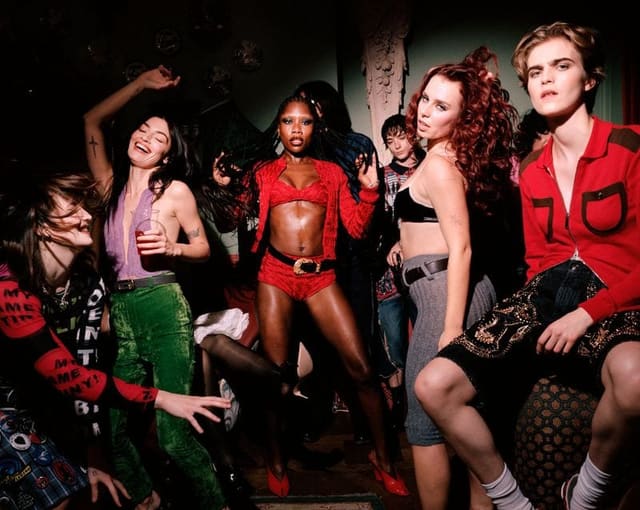 Meet The 10 It-Girls Re-Energising Briti... — British Vogue
