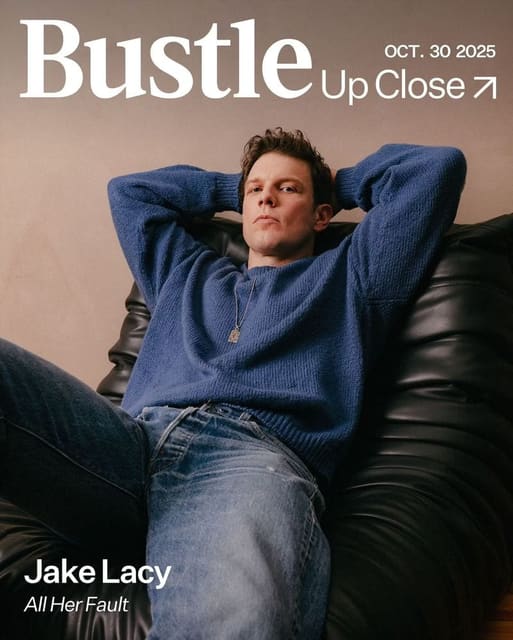 Bustle Magazine October 2025 Cover — Bustle Magazine