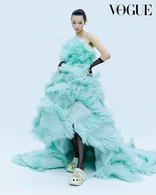 가장 오만한 패션에 대하여 #보그꾸뛰르 — Vogue Korea