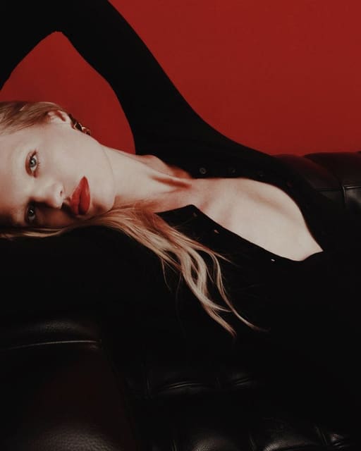 Eterne Holiday 2025 — Éterne