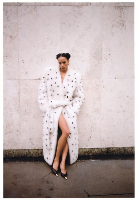 Una vita a Pois — L'Officiel Italia