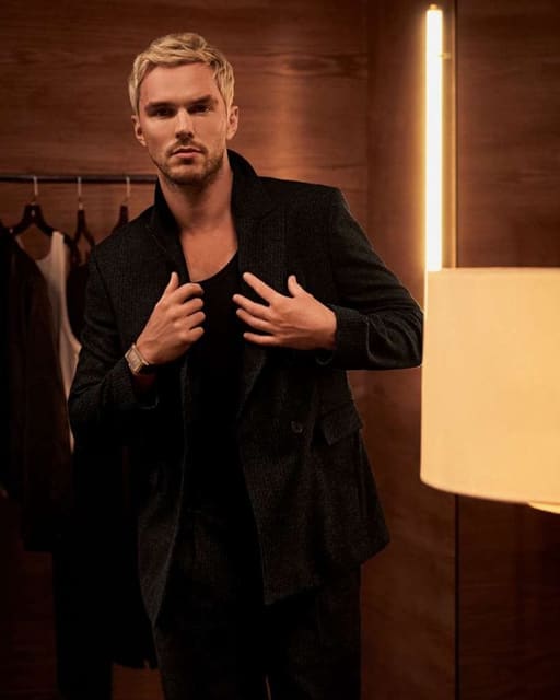 NICHOLAS HOULT: ABOUT STILLNESS AND BEING PRESENT — Jaeger