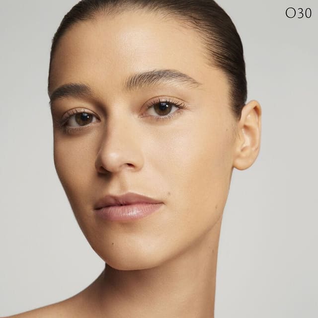 Clé De Peau The Foundation SPF 22 — Clé de Peau Beauté