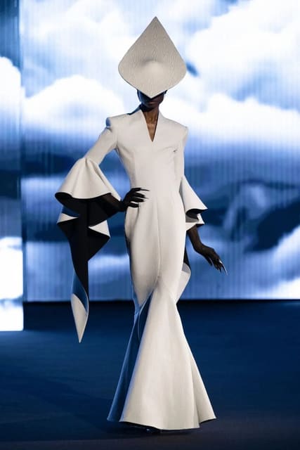 Robert Wun Haute Couture Spring 2026 Show — Robert Wun