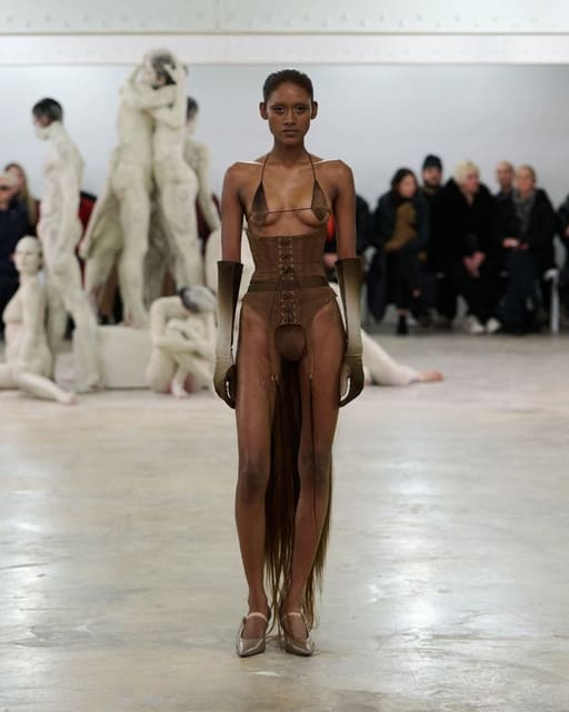 Charlie Le Mindu Spring 2026 Couture Sho...