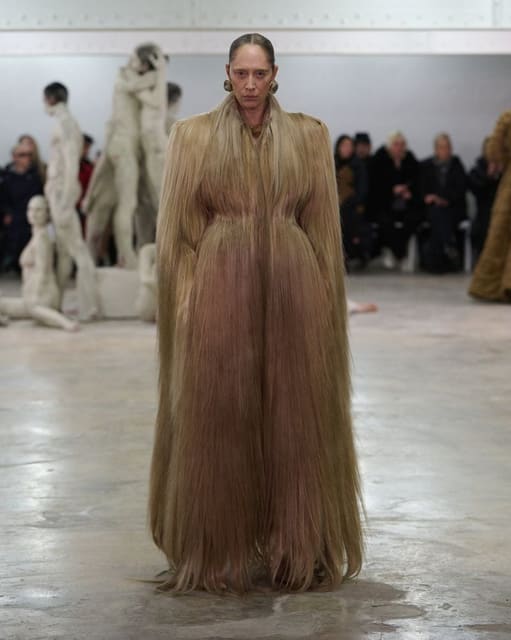 Charlie Le Mindu Spring 2026 Couture Sho...