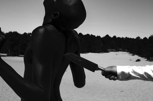 Picnic nel deserto — Vogue Italia