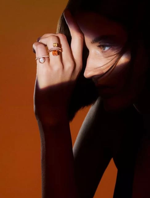 MOMENTS PRÉCIEUX — Hermès