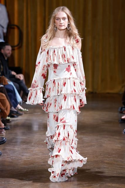 Cinq à Sept F/W 26 Show — Cinq à Sept