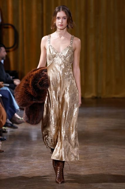 Cinq à Sept F/W 26 Show — Cinq à Sept
