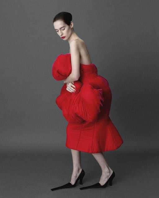 LOVE IN RED — Harper's Bazaar Thailand