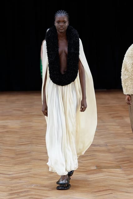 Raw Mango F/W 26 Show