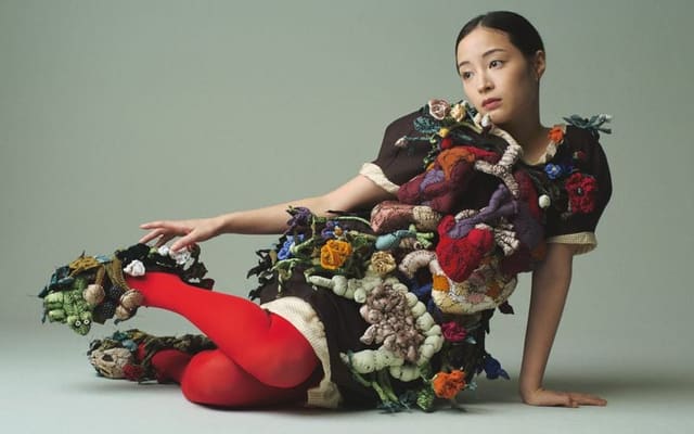 Suzu Hirose — Financial Times - HTSI Magazine