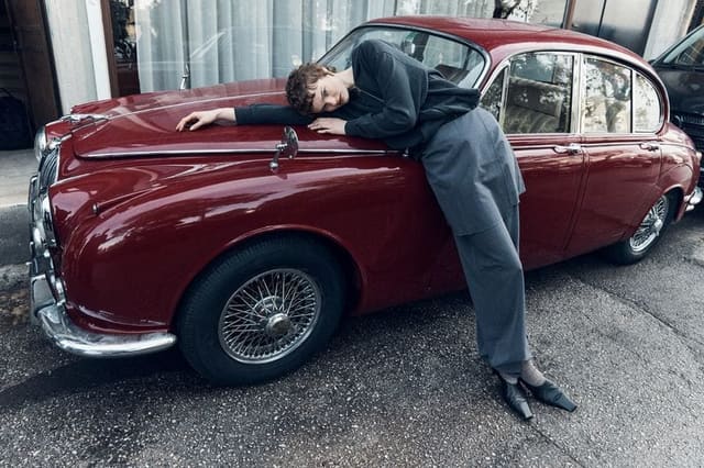 Working hours — Vogue Greece