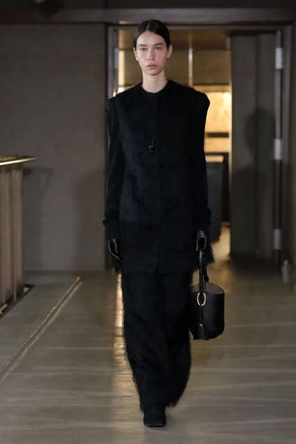 Mame Kurogouchi F/W 26 Show — Mame Kurogouchi