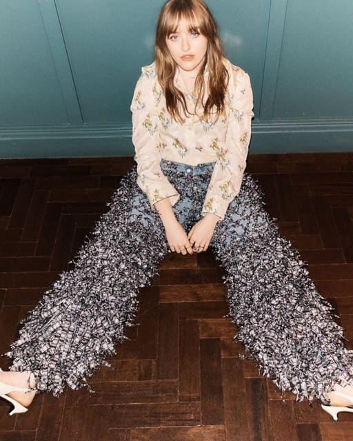 Musician Nell Mescal on heartbreak, Haim... — Financial Times - HTSI Magazine