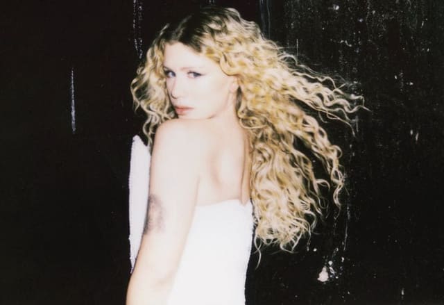 V Girls: Slayyyter, the Wor$t Girl in Am... — V Magazine