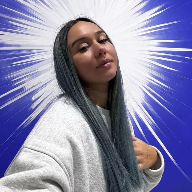 Julia Dias