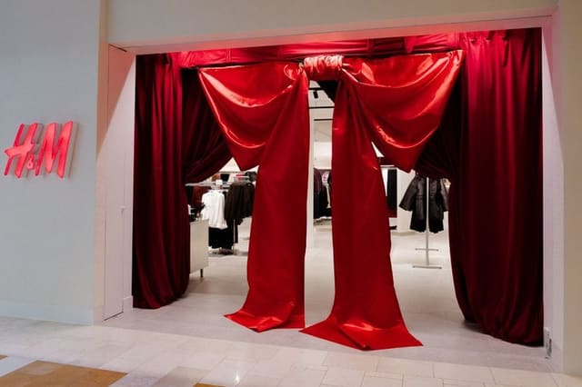 H&M Bellevue Grand Opening — H&M