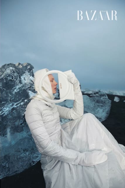 Where light freezes — Harper's Bazaar Vietnam