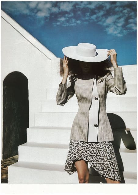 Sveta Kare — Elle Japan