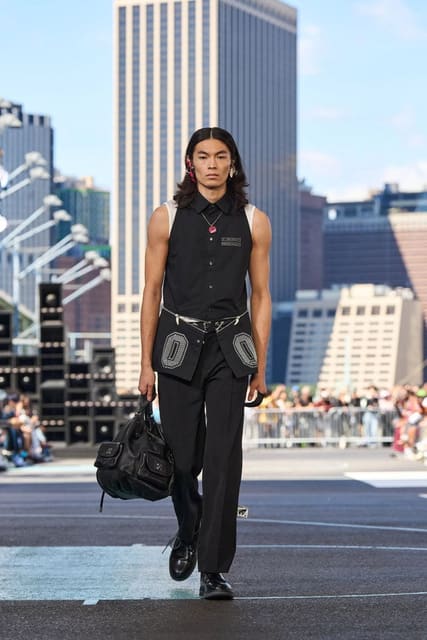 Off-White S/S 25 Show — Off-White