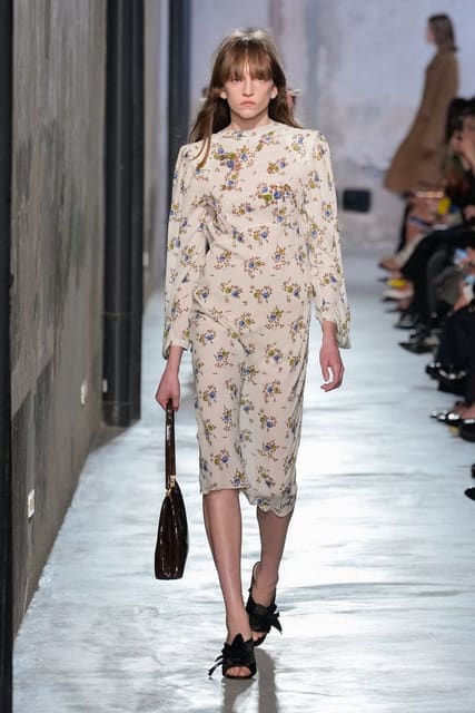 N21 F/W 25 Show — N21