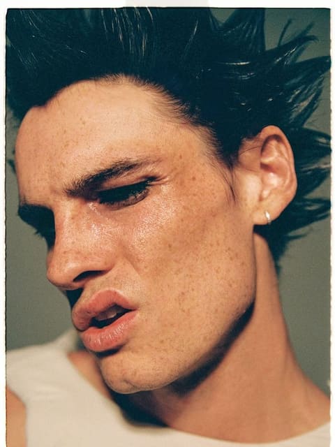 In a play of light and movement, "Prodig... — Numéro Netherlands