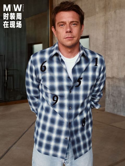 Before The Show — Modern Weekly China
