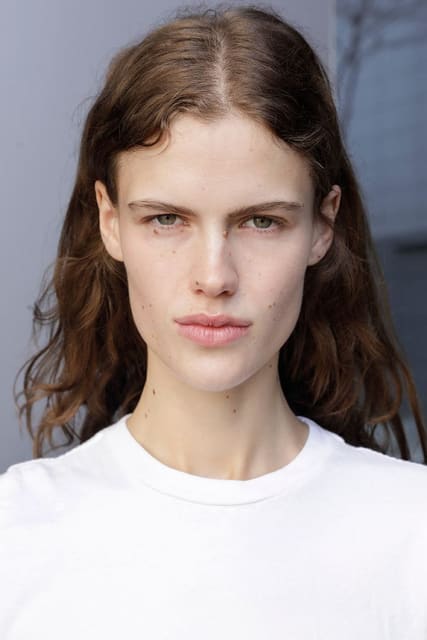 Lucia Richardson