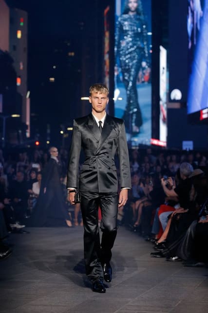 Gucci Cruise 2027 Show New York — Gucci