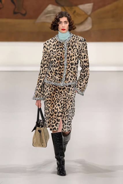 Chanel Métiers d'art 2026 Reprise Show S... — Chanel