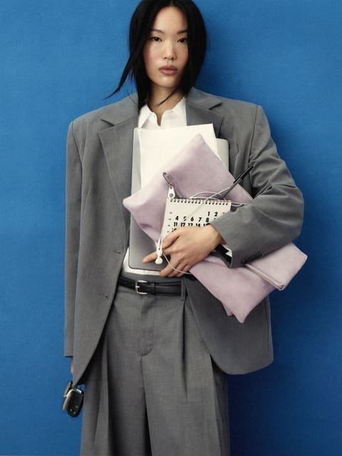 Next meeting topic: your amazing outfit. — Stradivarius