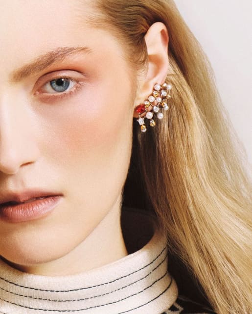 CZUŁE INSYGNIA — Vogue Polska
