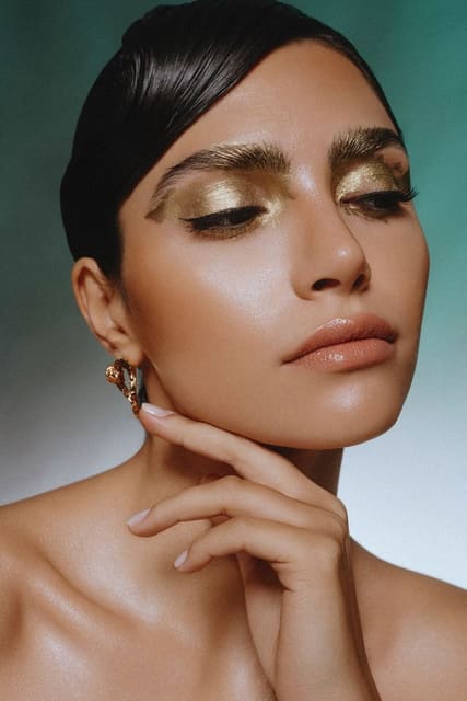 Black Gold — InStyle Greece