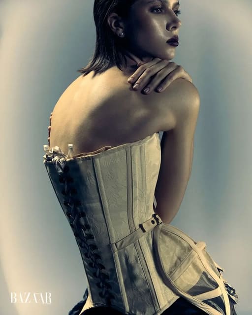 Black Swan — Harper's Bazaar Ecuador