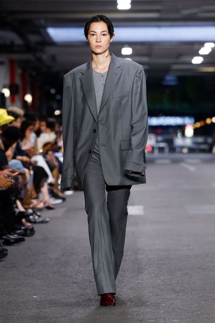 Vetements S/S 27 Show — Vetements