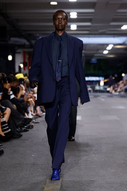 Vetements S/S 27 Show — Vetements