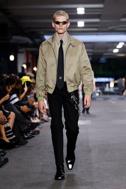 Vetements S/S 27 Show — Vetements