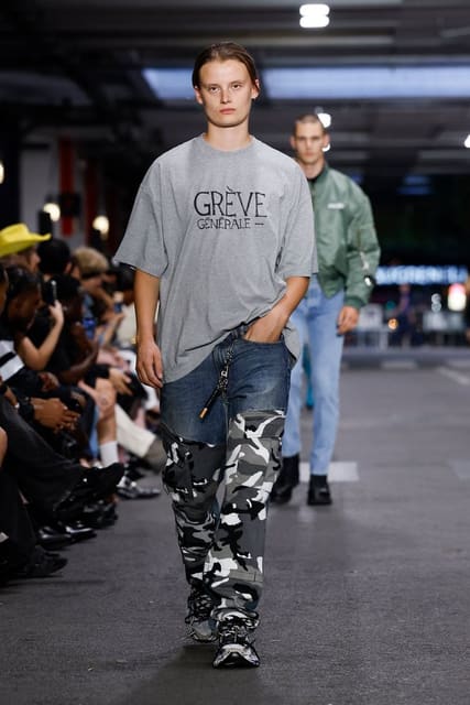 Vetements S/S 27 Show — Vetements