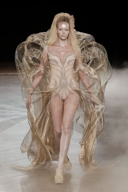 Iris van Herpen Haute Couture Fall 2026 ... — Iris van Herpen