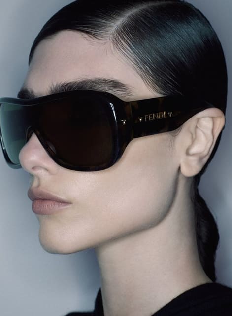 Return To Form — Vogue Australia